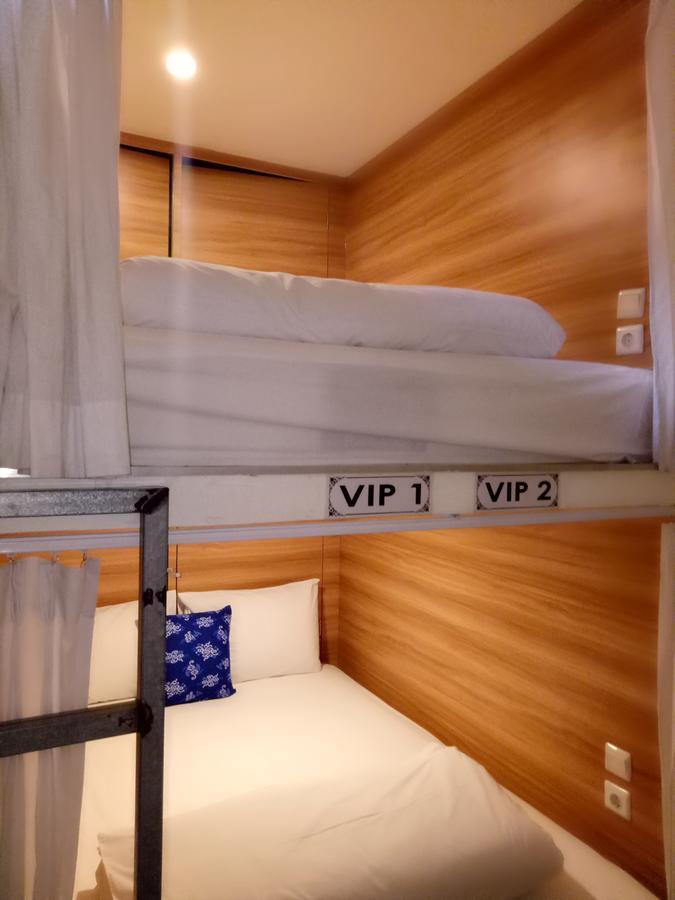 Karisa Pods Hostel Семиняк Екстериор снимка